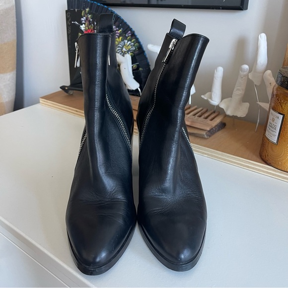 STEVE MADDEN BLACK TASHA HEELED BOOT/BOOTIE SIZE 9 - Picture 2 of 8